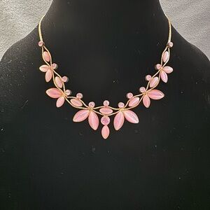 VTG Avon SP Pink Lucite Floral Necklace With Pink Rhinestones Gold Tone Setting